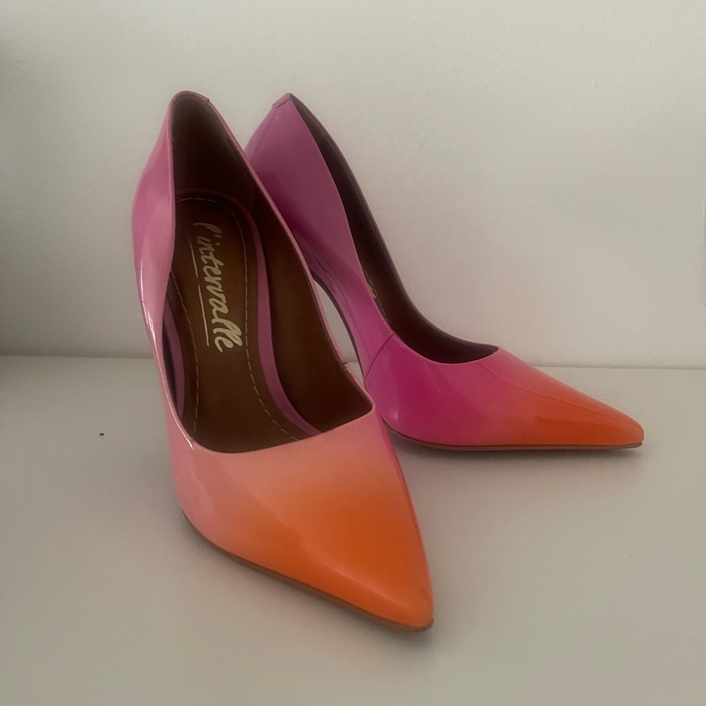 Pink high heels from l'intervalle